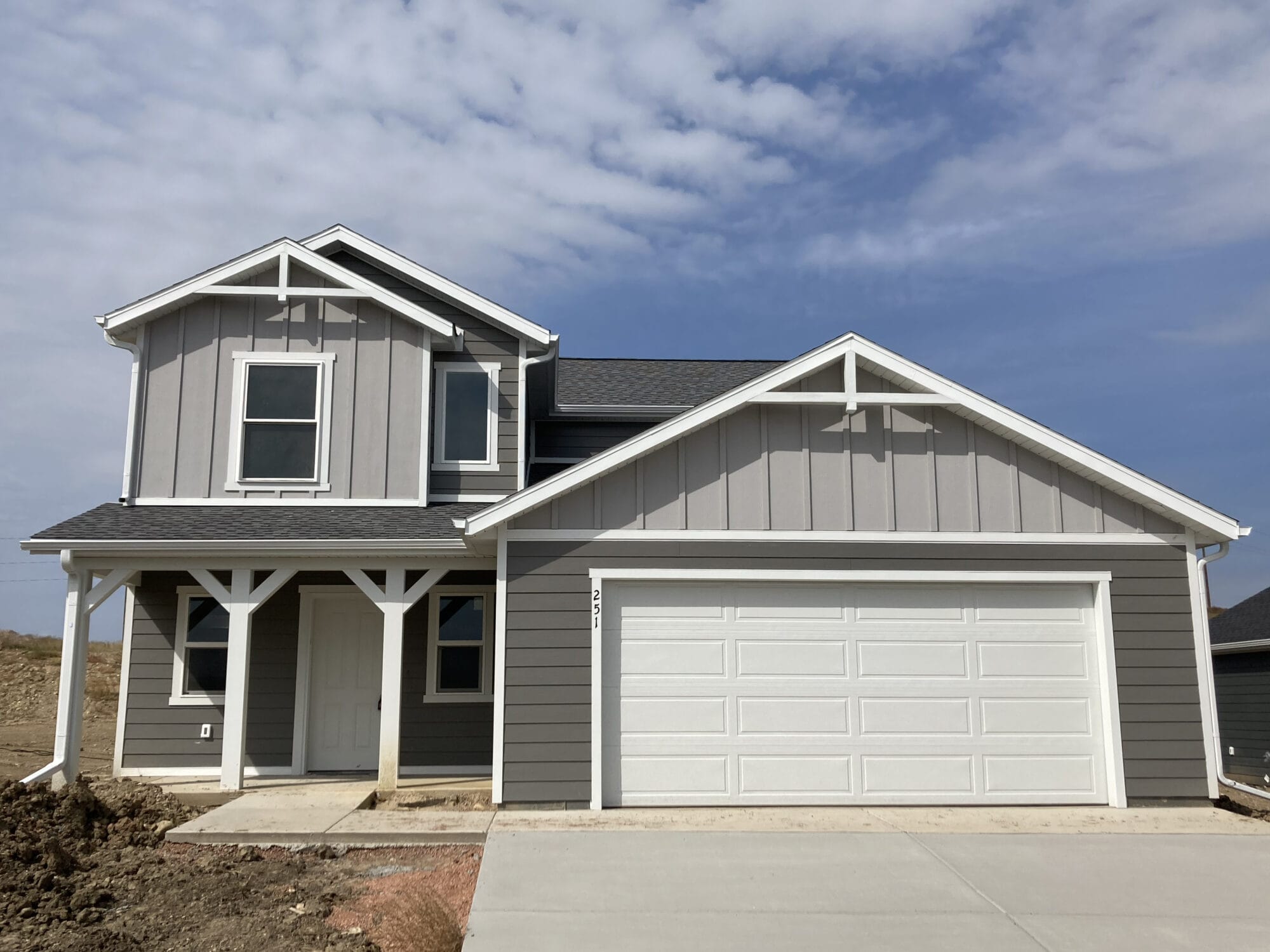 251 N Valley Dr